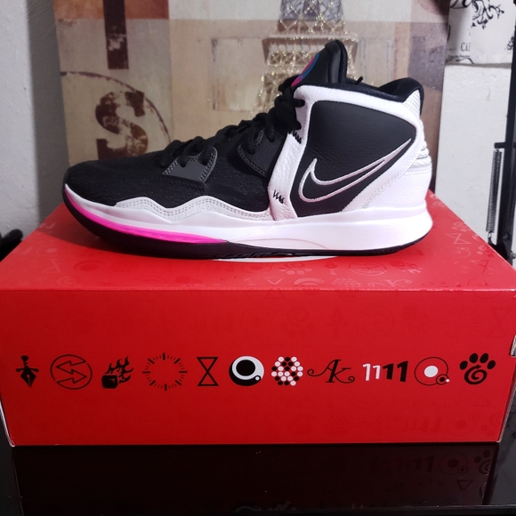 Nike Kyrie Infinity - Picture 6 of 11